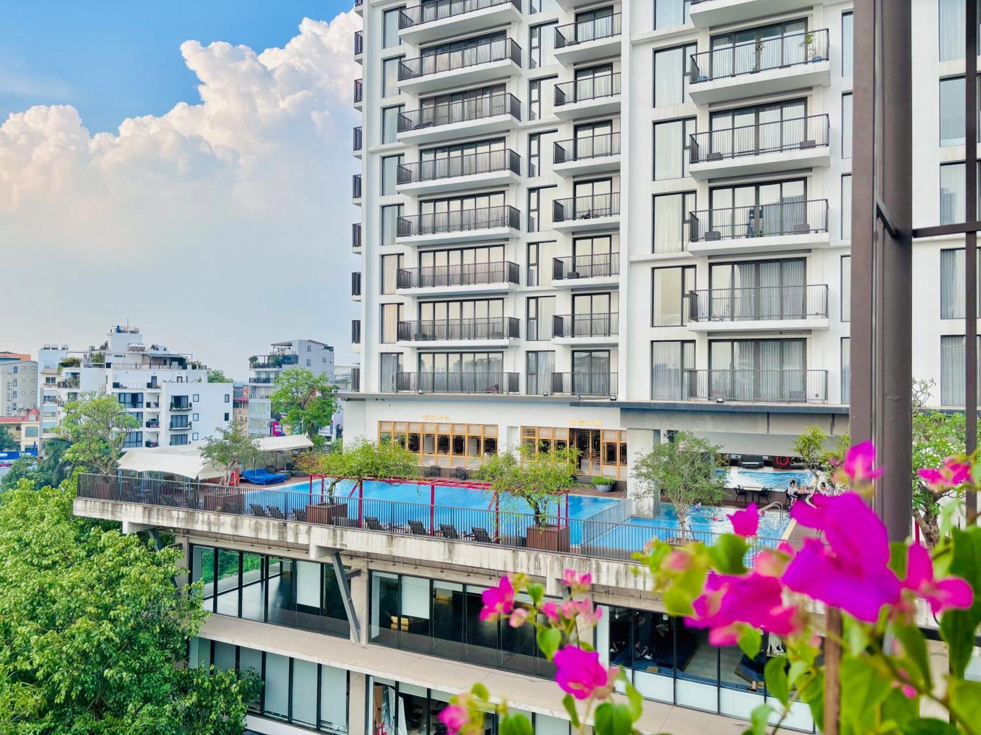 T98 Westlake Quang An - Tay Ho Center Garden View Studio! Hanoi